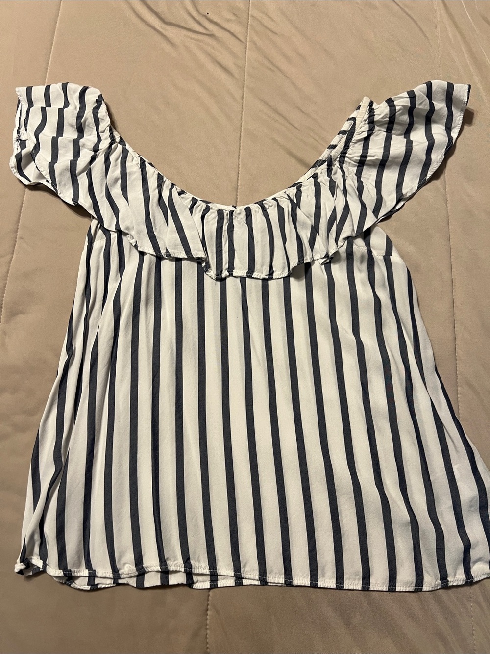 Old Navy Striped Off-Shoulder Ruffle Women's Top - White & Navy